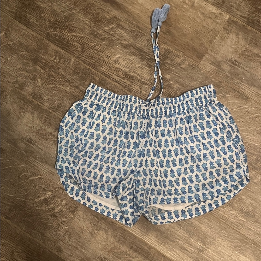 Vineyard Vines size XS Cotton shorts with tassels